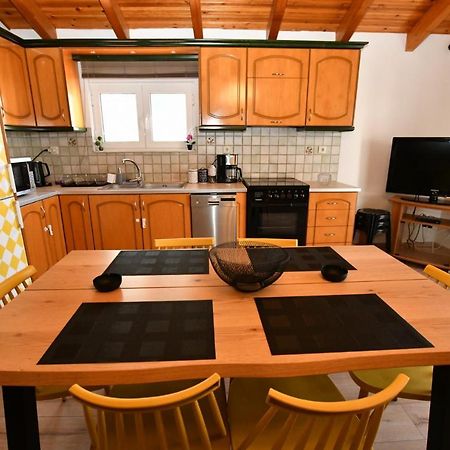 Downtown Loft Apartment Aígion Ngoại thất bức ảnh