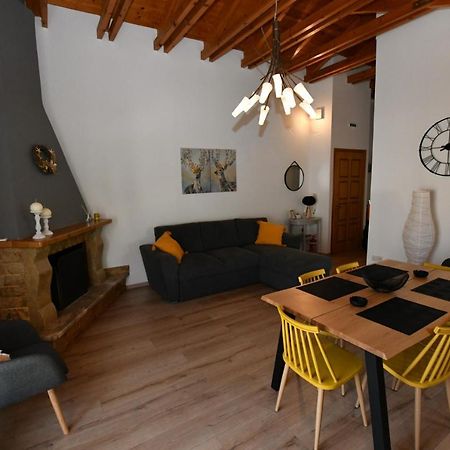 Downtown Loft Apartment Aígion Ngoại thất bức ảnh