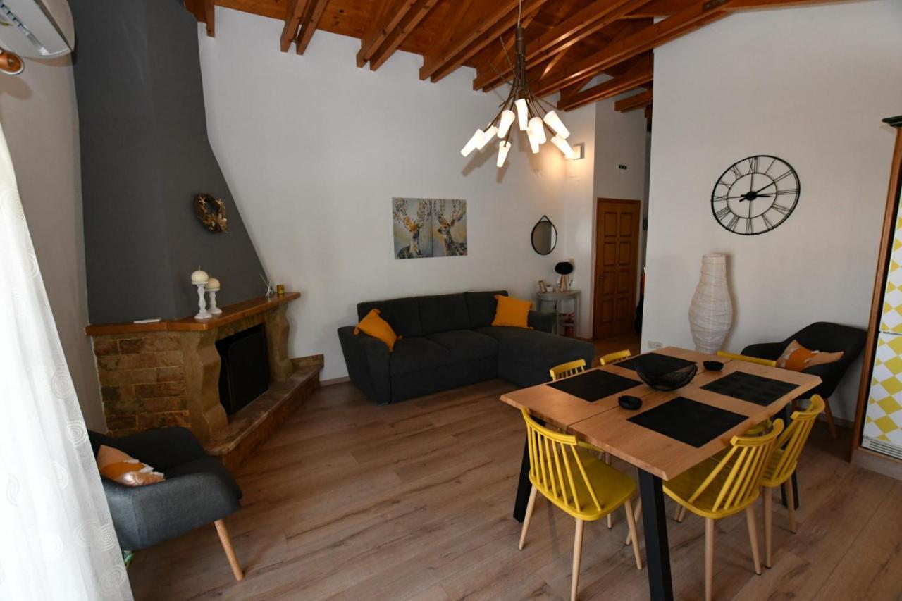 Downtown Loft Apartment Aígion Ngoại thất bức ảnh