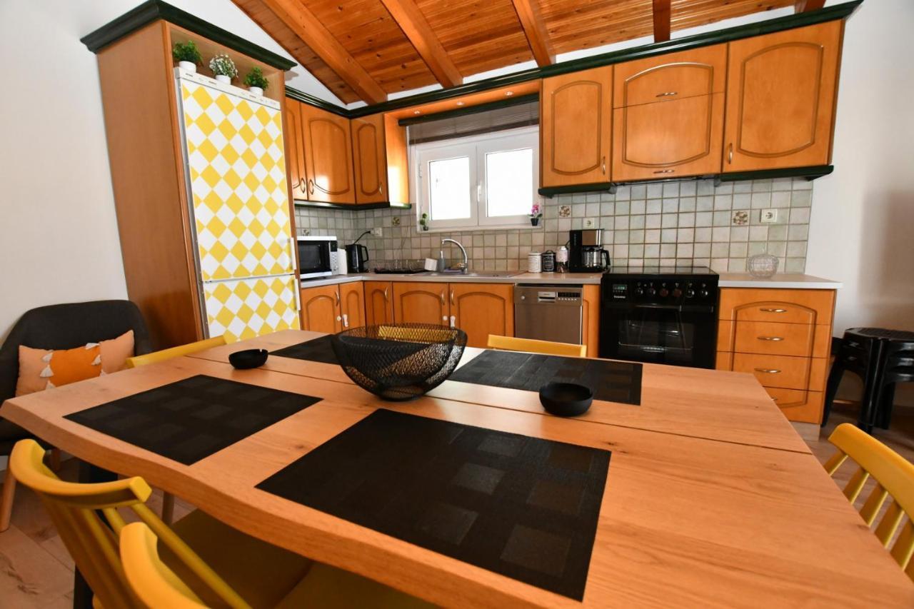 Downtown Loft Apartment Aígion Ngoại thất bức ảnh