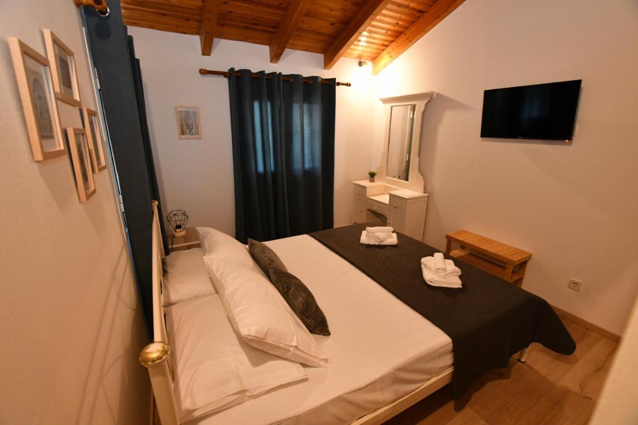 Downtown Loft Apartment Aígion Ngoại thất bức ảnh